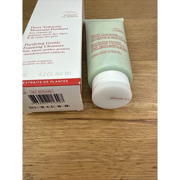 Clarins Purifying Gentle Foaming Cleanser - 4.2 oz Cleanser EXP 07/29 - Picture 4 of 5